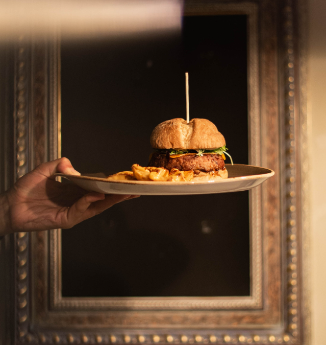 Ca n’Ela Vegan Restaurant